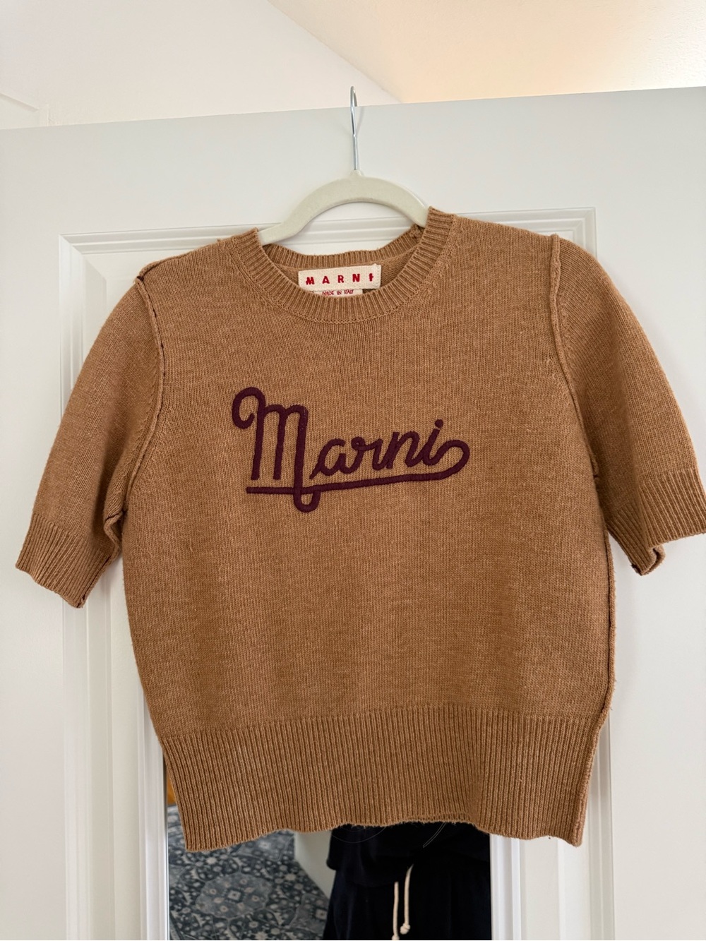 Marni Tan Short-Sleeve Knit Top with Burgundy Script Logo - Picture 1 of 5